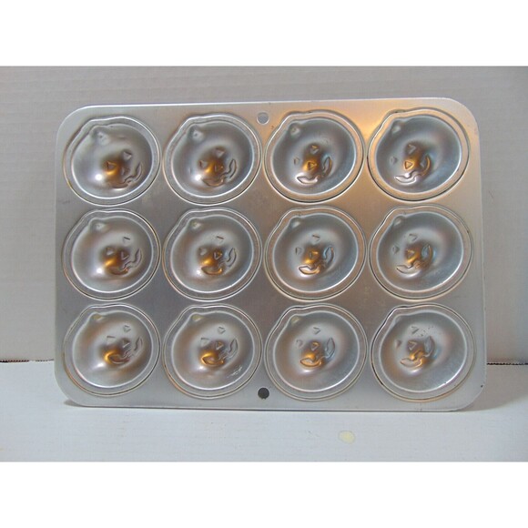 1994 Wilton Petite Jack O'Lantern Mold #2105-8462 Aluminum Pan Cake/Gelatin/Trea - Picture 2 of 7